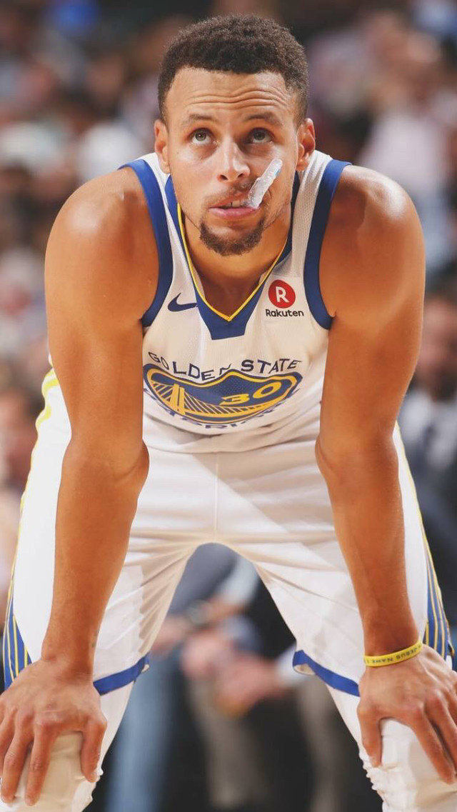 前锋在聚光 前锋在聚光